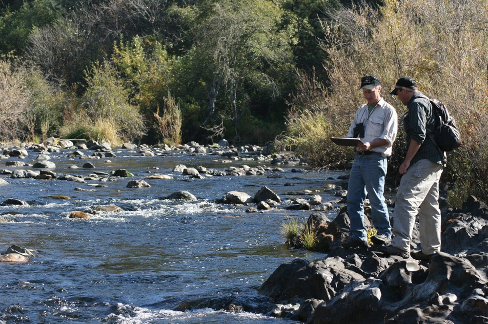Placer Land Trust volunteer Karl Mertz and Stewardship Manager Jeff Ward assessing Bear River
